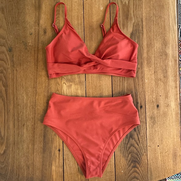 Cupshe Bikini - Picture 2 of 5